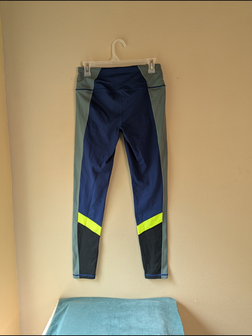 Victoria Sport Colorblock Performance Leggings in Navy and Gray with Neon Accent